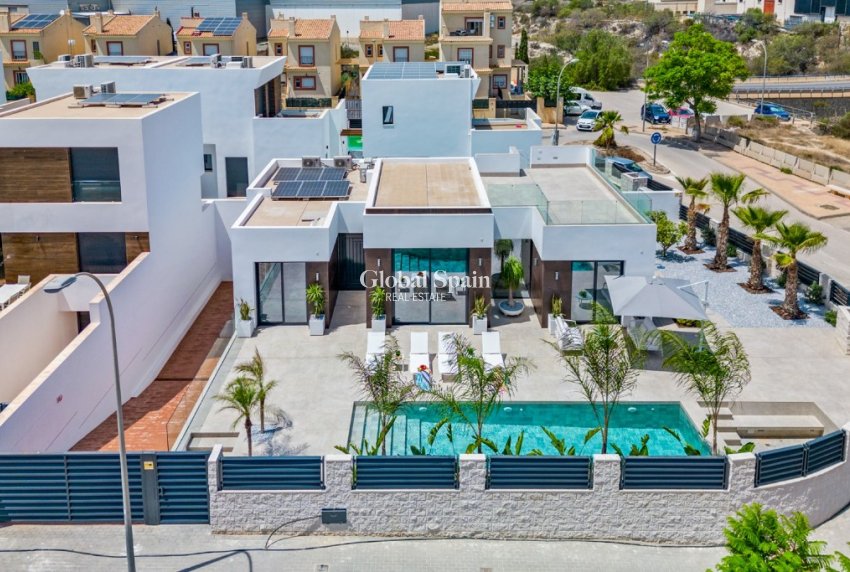 Wiederverkauf - Villa -
ALICANTE - El Campello