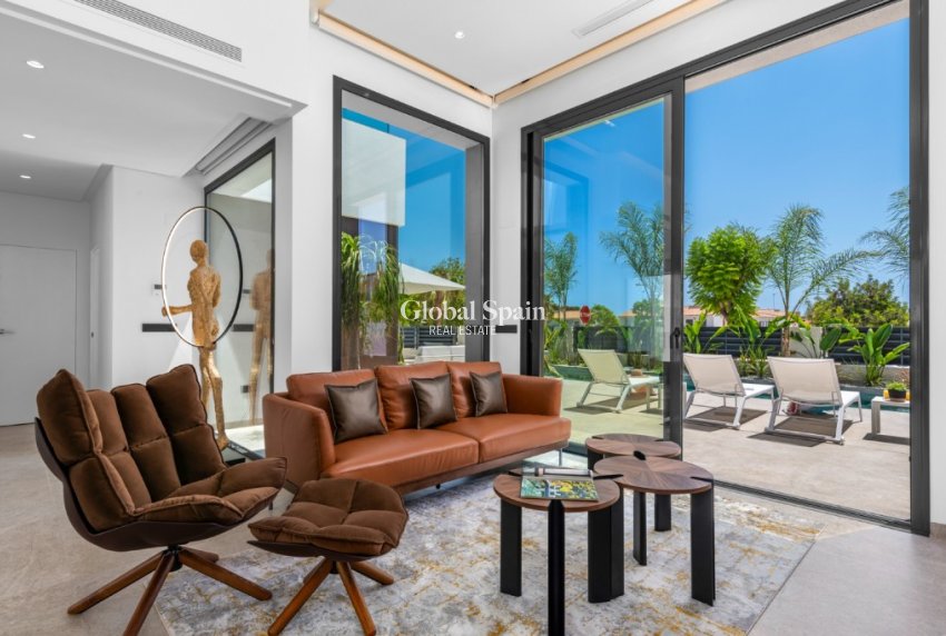 Wiederverkauf - Villa -
ALICANTE - El Campello