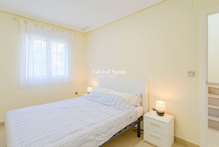 Wiederverkauf - VILLA -
ALICANTE - El Campello