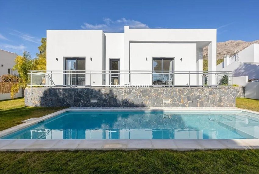 Wiederverkauf - VILLA -
ALTEA - Costa Blanca
