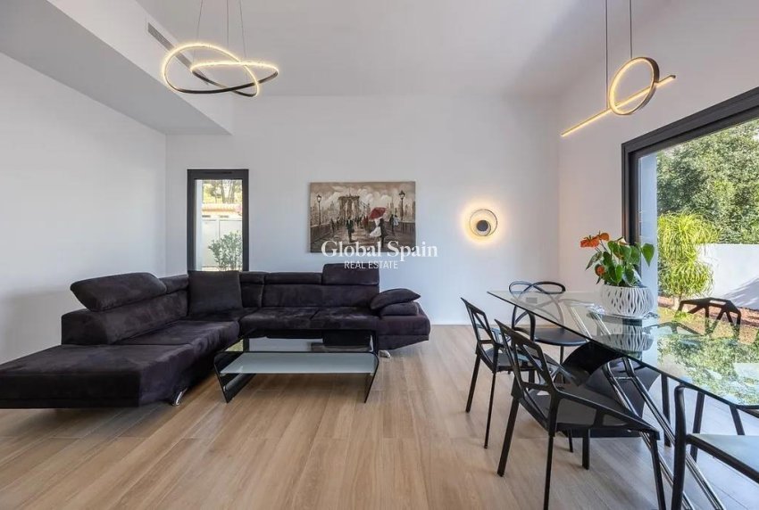 Wiederverkauf - VILLA -
ALTEA - Costa Blanca