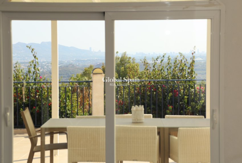 Wiederverkauf - VILLA -
ALTEA - Costa Blanca