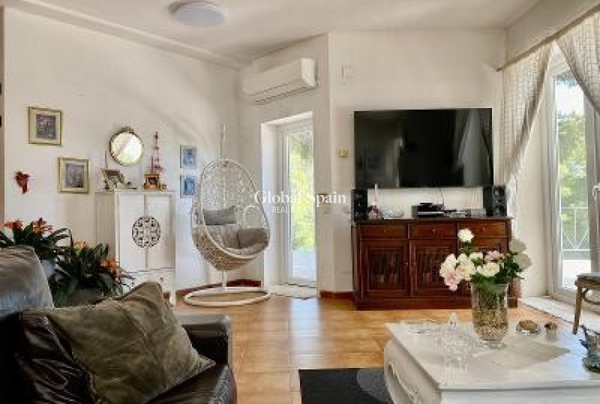 Wiederverkauf - VILLA -
ALTEA - Marina Baja