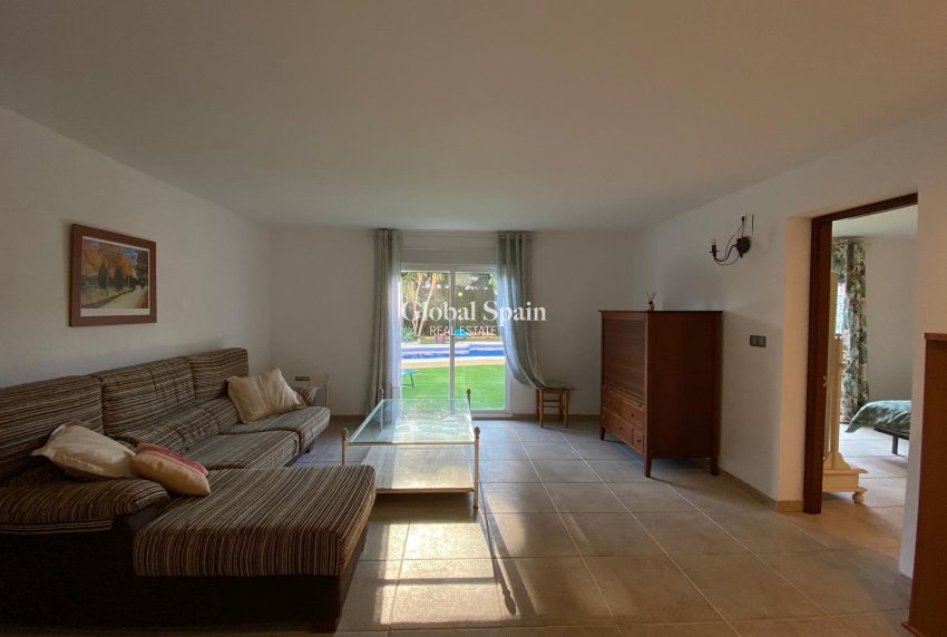 Wiederverkauf - VILLA -
BENIDORM - Levante