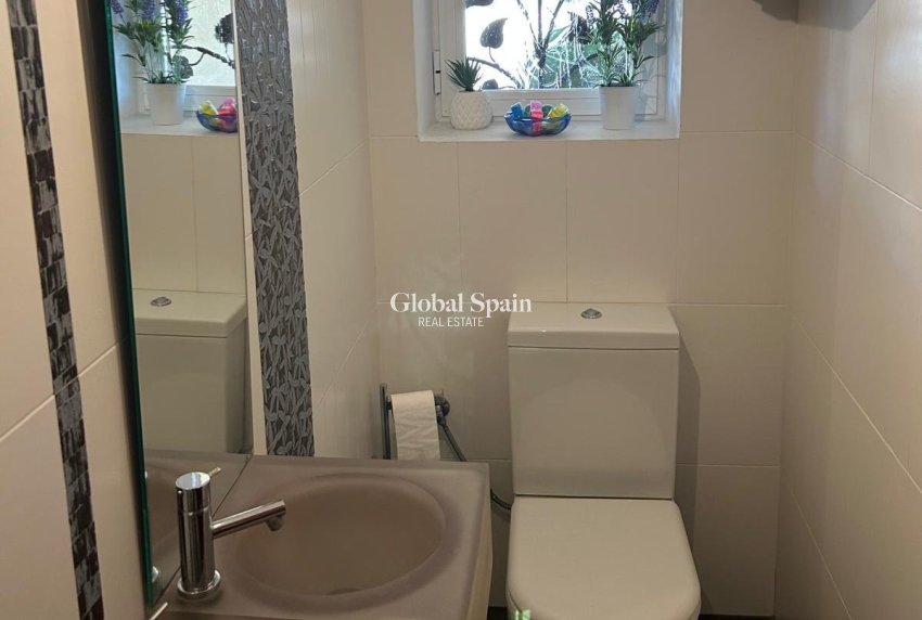 Wiederverkauf - VILLA -
BENIDORM - Levante