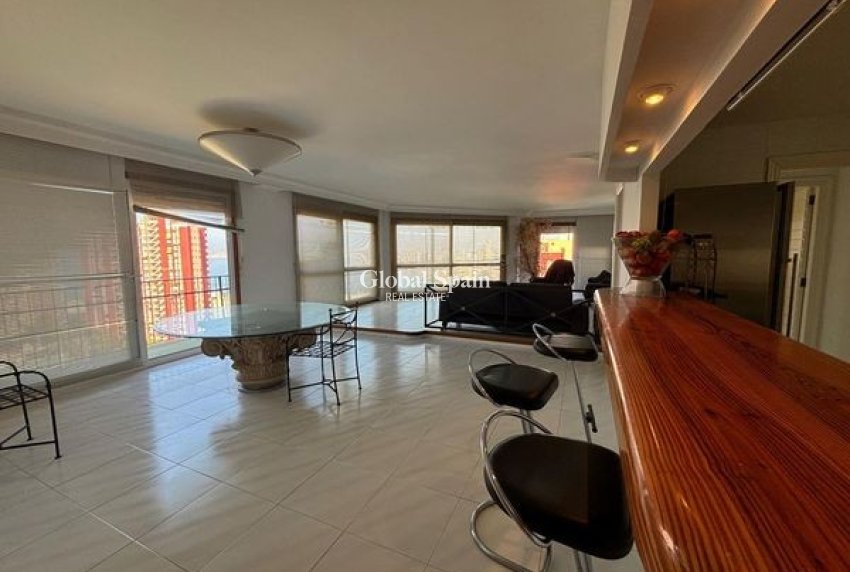 Wiederverkauf - VILLA -
BENIDORM - Levante