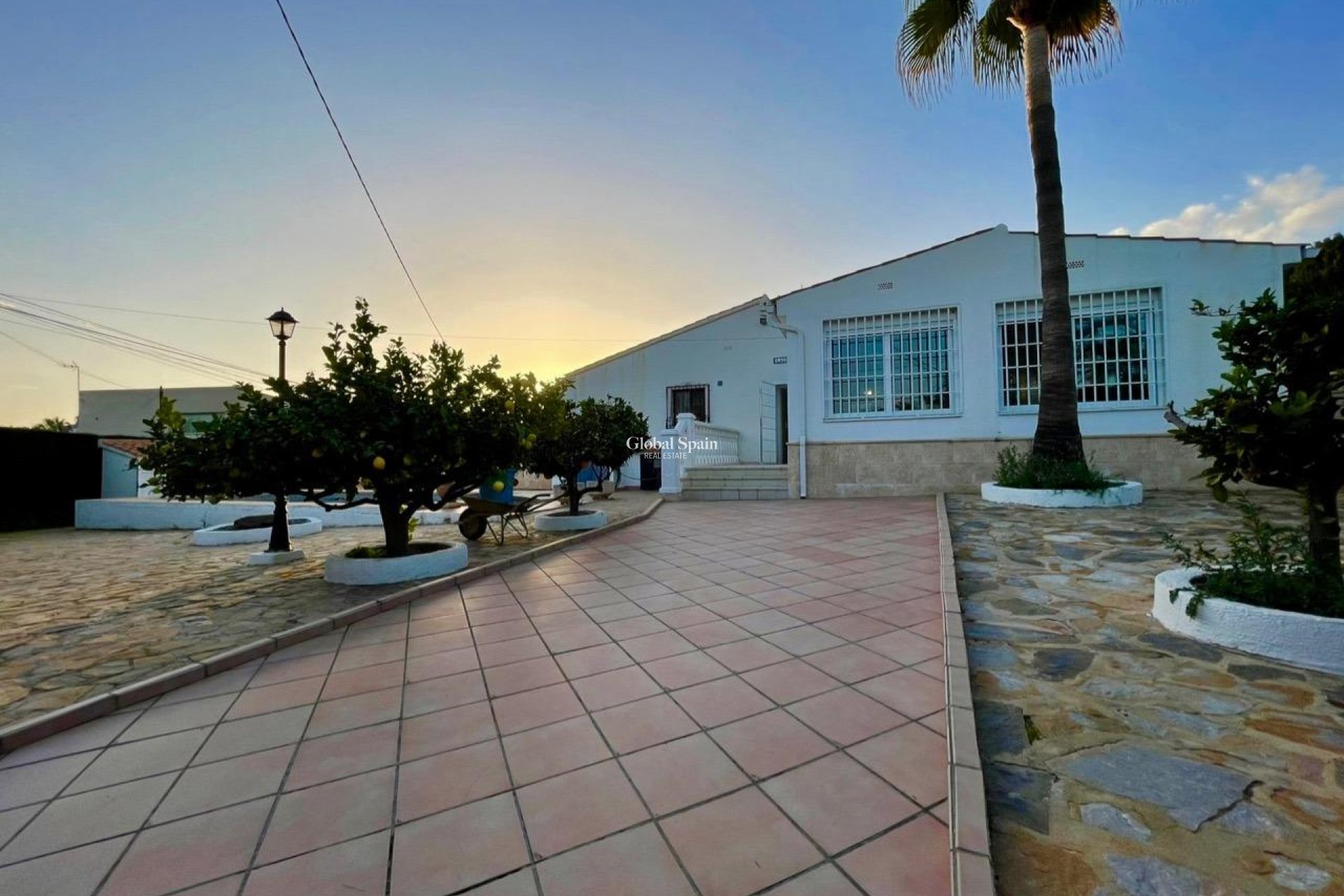 Wiederverkauf - VILLA -
BENIDORM - Urbanizaciones