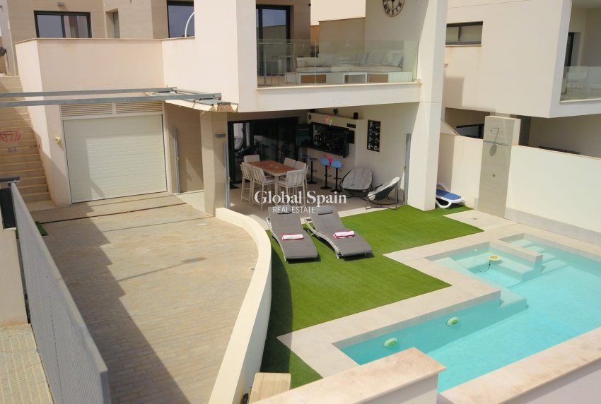 Wiederverkauf - VILLA -
Benijofar - Benijofar - Village