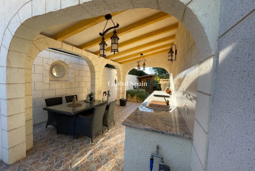 Wiederverkauf - VILLA -
BENIJÓFAR - Costa Blanca