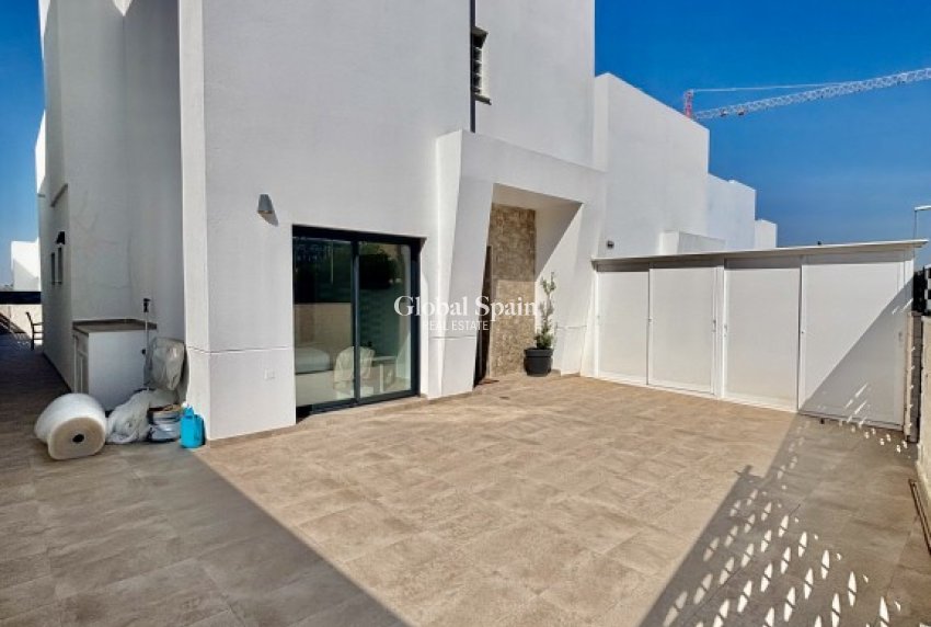 Wiederverkauf - VILLA -
BENIJÓFAR - Costa Blanca