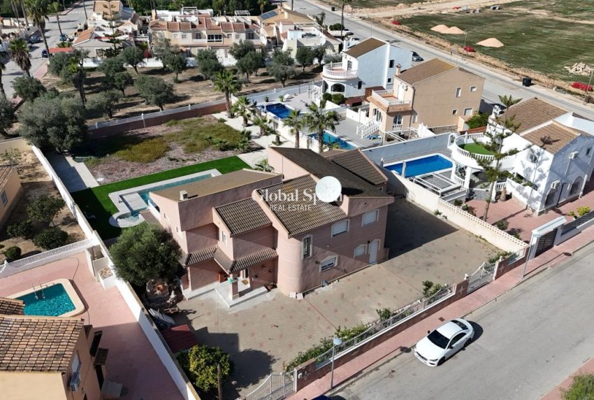 Wiederverkauf - VILLA -
BENIJÓFAR - Costa Blanca