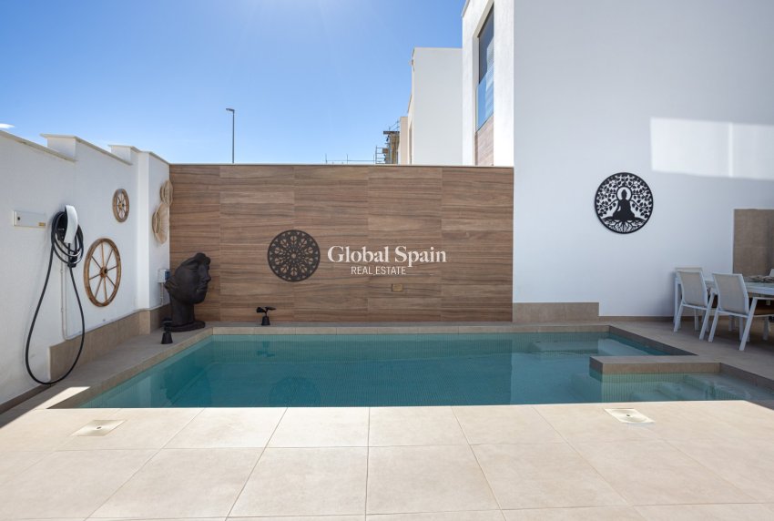 Wiederverkauf - VILLA -
BENIJÓFAR - Costa Blanca