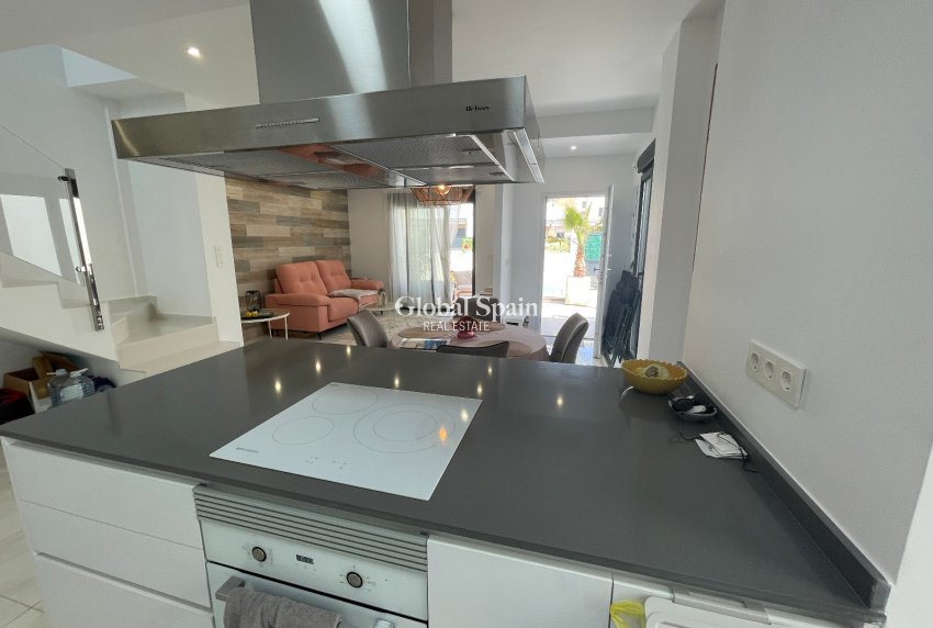 Wiederverkauf - VILLA -
BENIJÓFAR - Costa Blanca