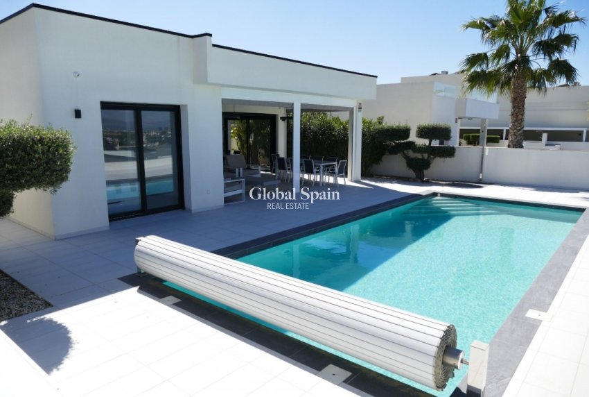 Wiederverkauf - VILLA -
BENIJÓFAR - Costa Blanca