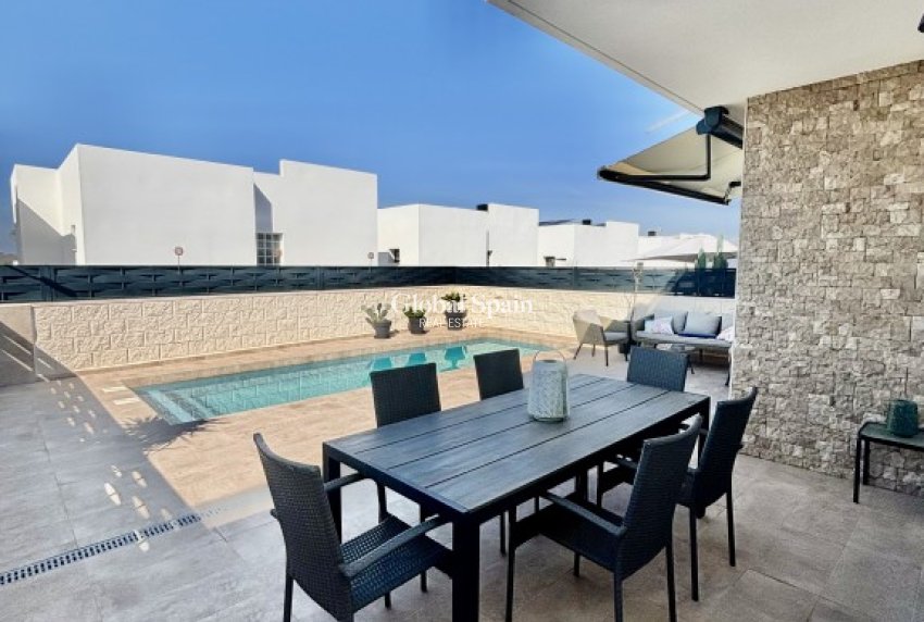 Wiederverkauf - VILLA -
BENIJÓFAR - Costa Blanca