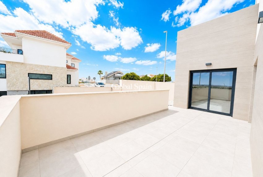 Wiederverkauf - VILLA -
BENIJÓFAR - Costa Blanca