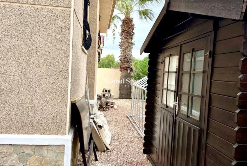 Wiederverkauf - VILLA -
BENIJÓFAR - Costa Blanca