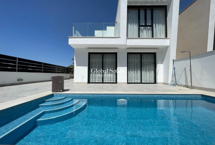 Wiederverkauf - VILLA -
BENIJÓFAR - Costa Blanca