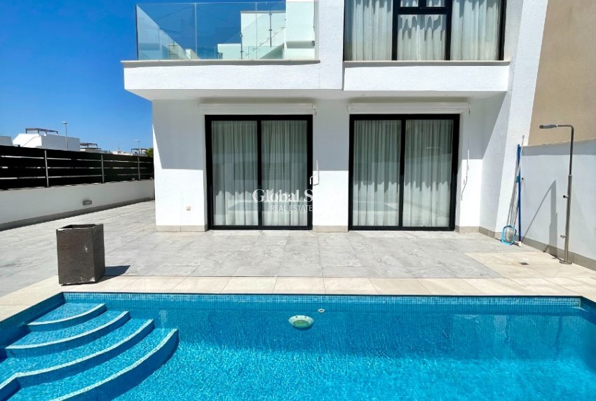 Wiederverkauf - VILLA -
BENIJÓFAR - Costa Blanca