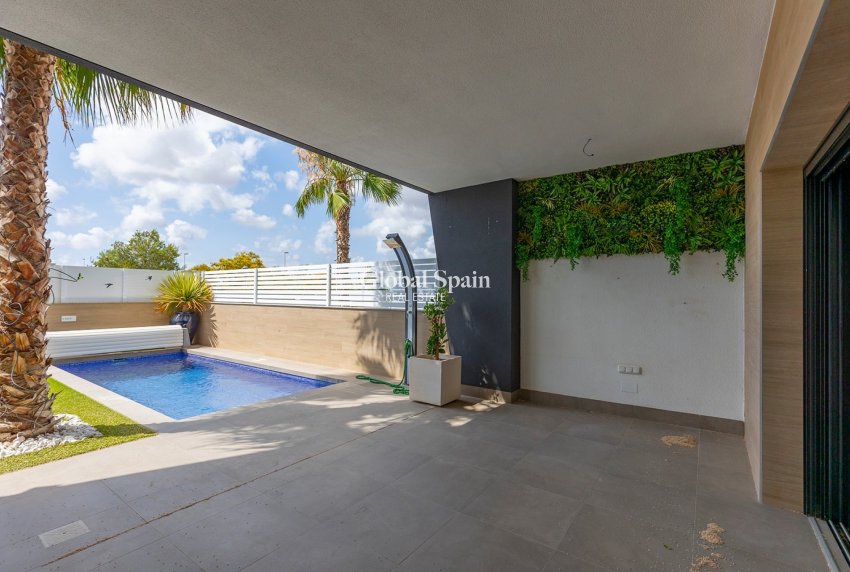 Wiederverkauf - VILLA -
BENIJÓFAR - Costa Blanca