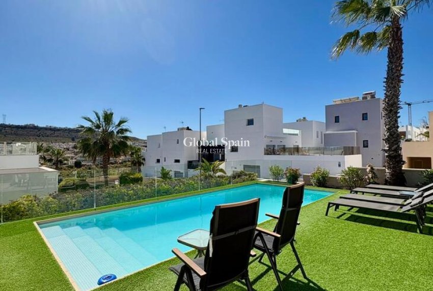 Wiederverkauf - VILLA -
BENIJÓFAR - Costa Blanca