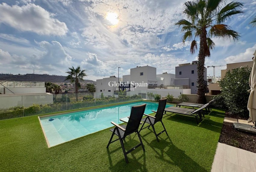 Wiederverkauf - VILLA -
BENIJÓFAR - Costa Blanca