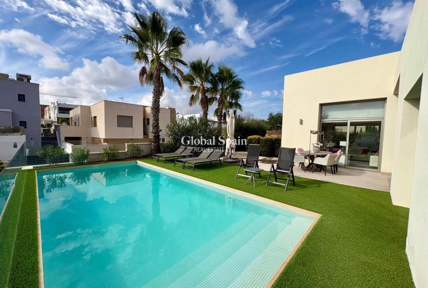 Wiederverkauf - VILLA -
BENIJÓFAR - Costa Blanca