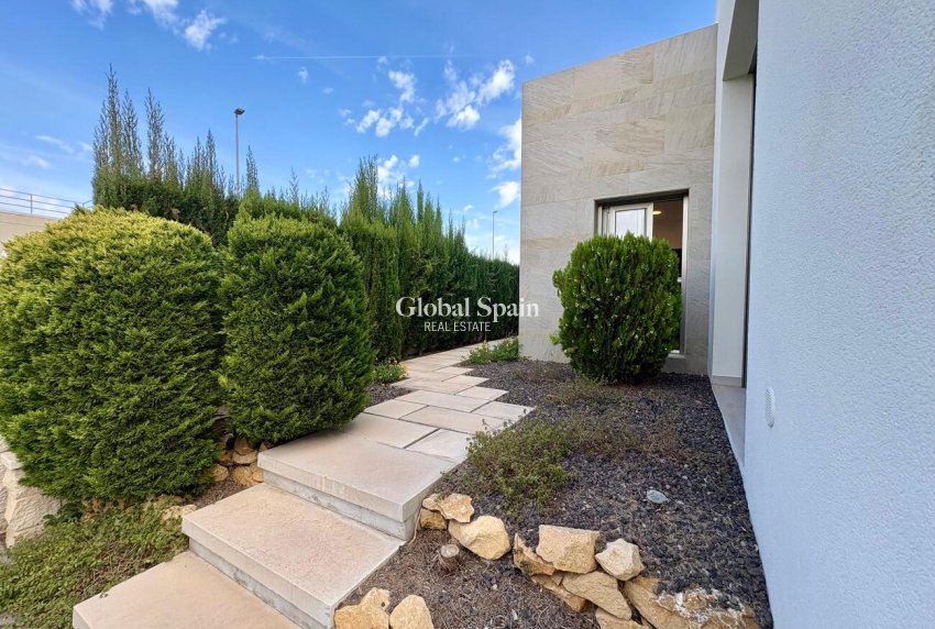 Wiederverkauf - VILLA -
BENIJÓFAR - Costa Blanca