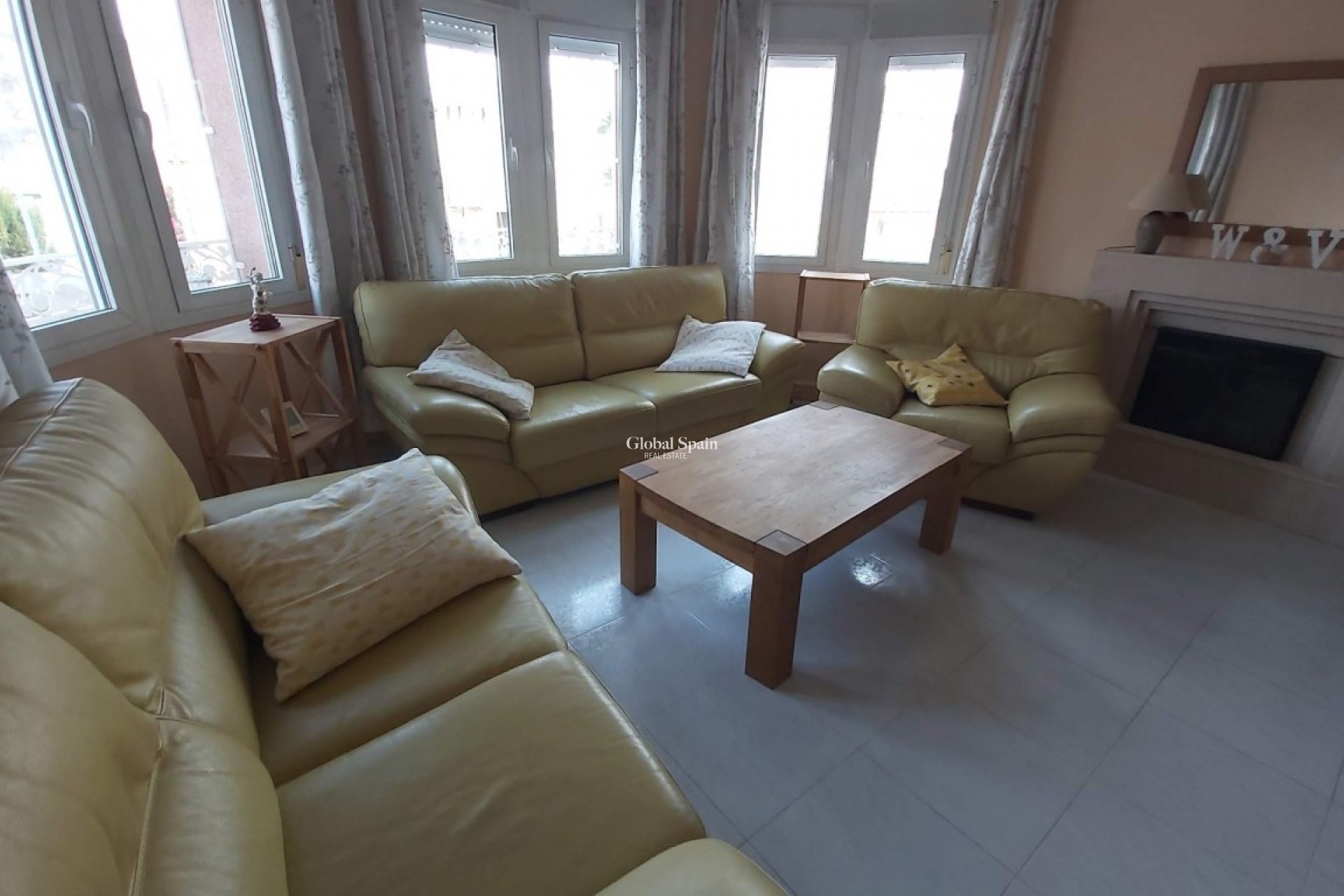Wiederverkauf - VILLA -
BENIMAR - Costa Blanca