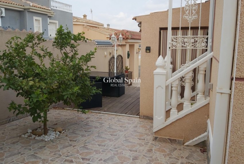 Wiederverkauf - VILLA -
BENIMAR - Costa Blanca