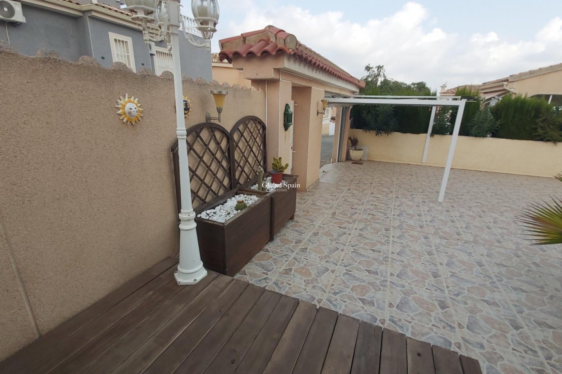 Wiederverkauf - VILLA -
BENIMAR - Costa Blanca