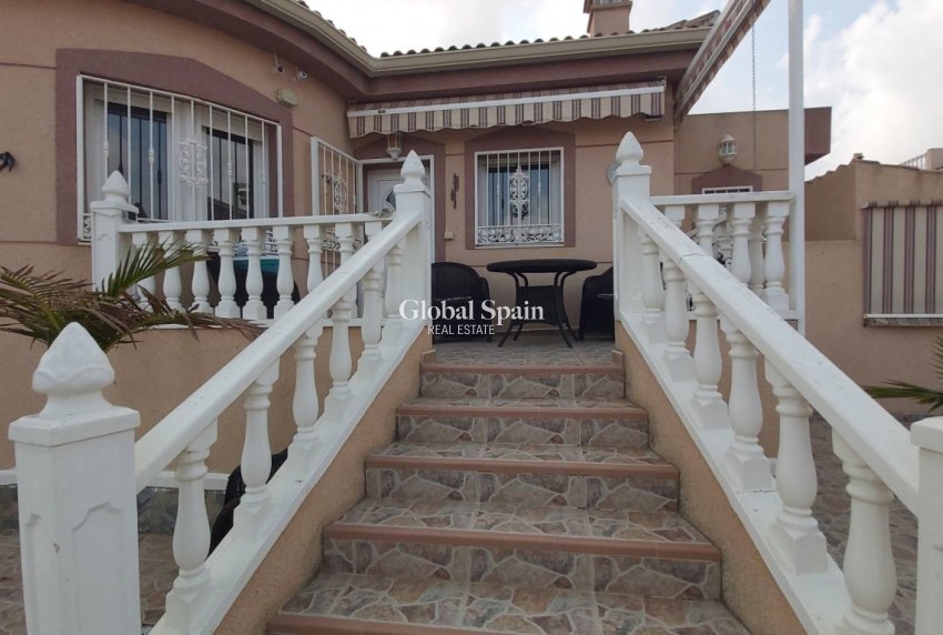 Wiederverkauf - VILLA -
BENIMAR - Costa Blanca