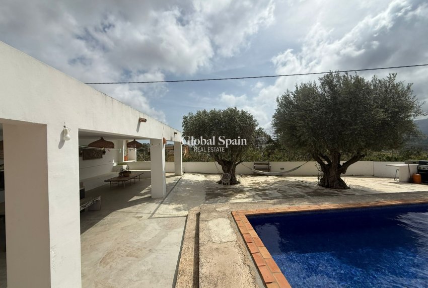 Wiederverkauf - VILLA -
BENISSA - Benissa