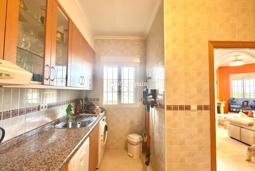 Wiederverkauf - VILLA -
BIGASTRO - Comunidad Valenciana