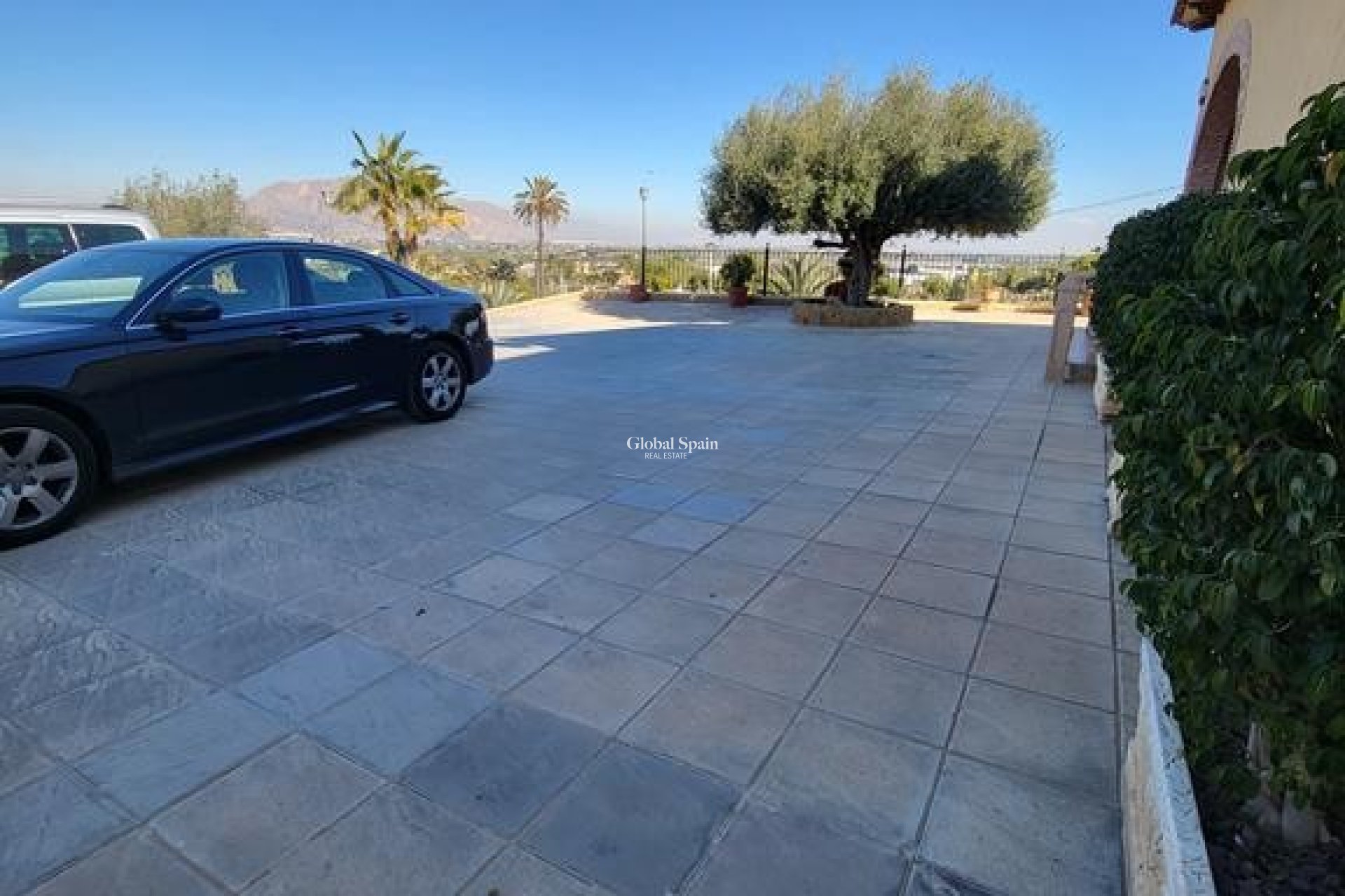 Wiederverkauf - VILLA -
BIGASTRO - Inland