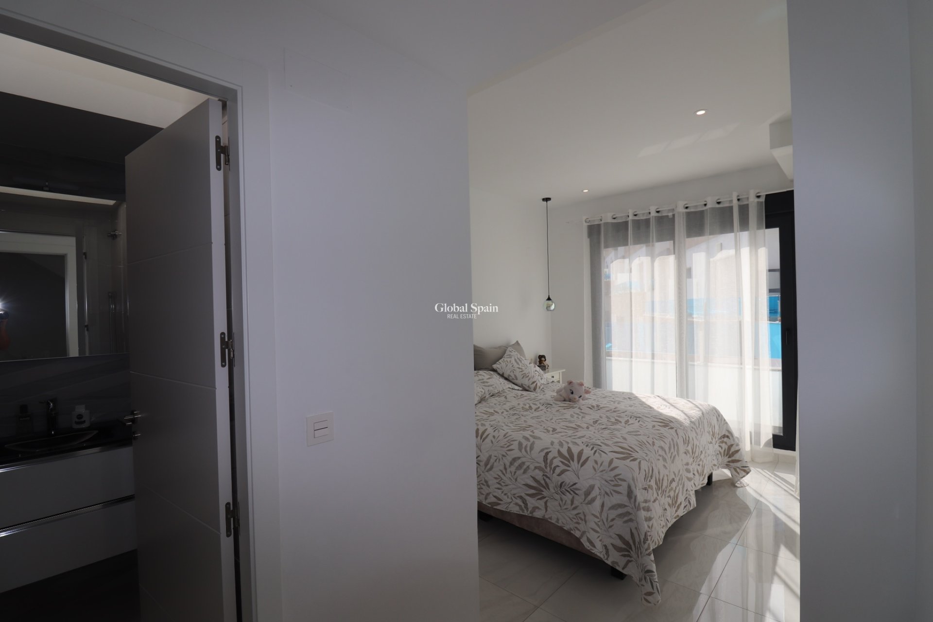 Wiederverkauf - Villa -
BIGASTRO