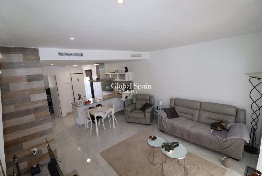 Wiederverkauf - Villa -
BIGASTRO