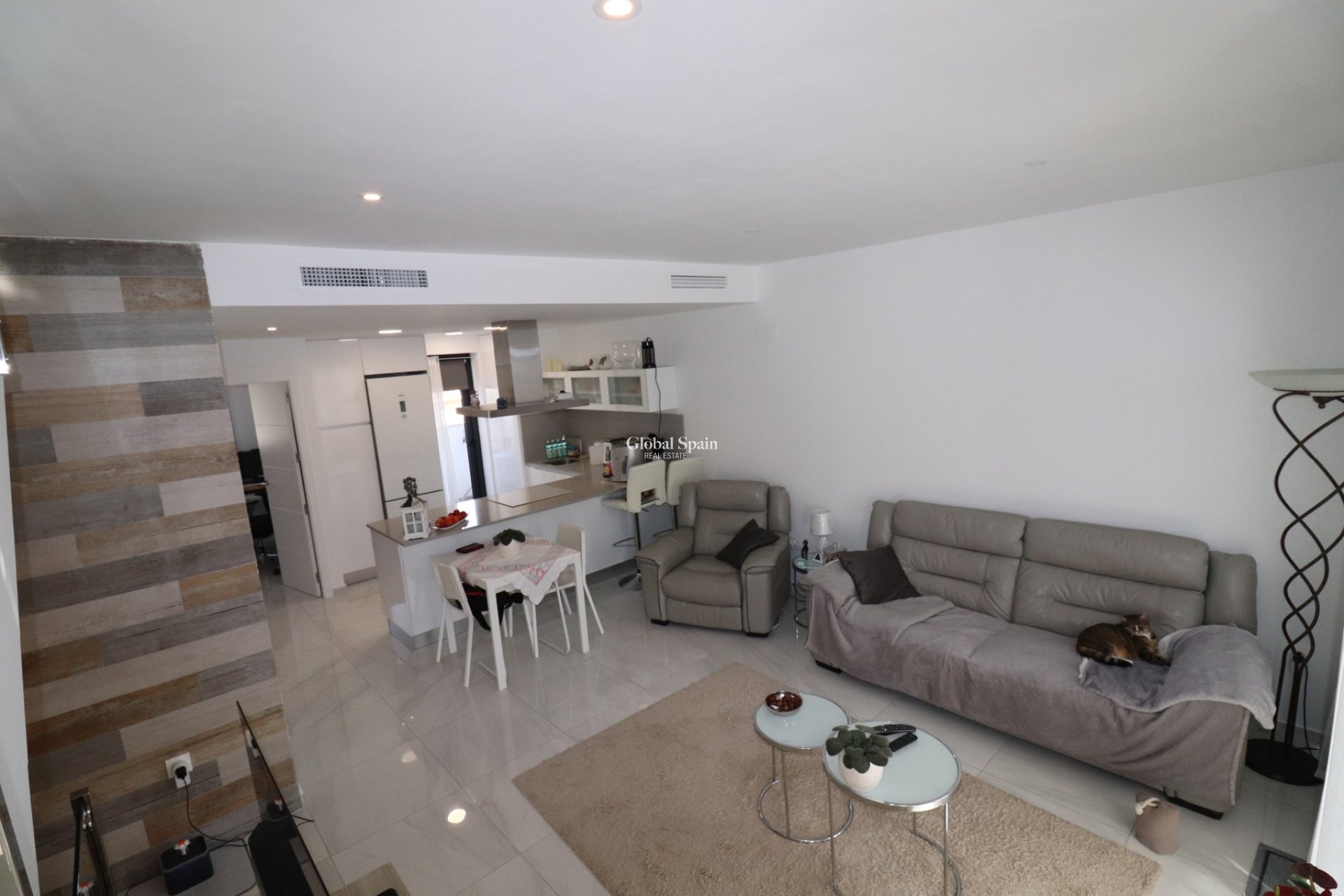 Wiederverkauf - Villa -
BIGASTRO