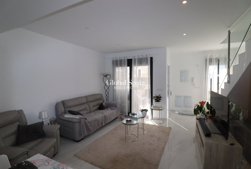 Wiederverkauf - Villa -
BIGASTRO