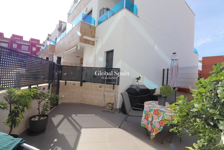 Wiederverkauf - Villa -
BIGASTRO