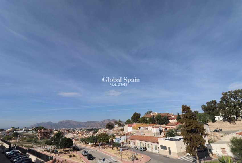 Wiederverkauf - Villa -
BIGASTRO