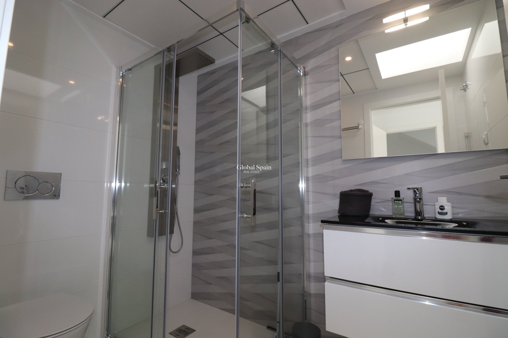 Wiederverkauf - Villa -
BIGASTRO