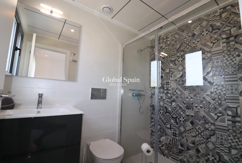 Wiederverkauf - Villa -
BIGASTRO