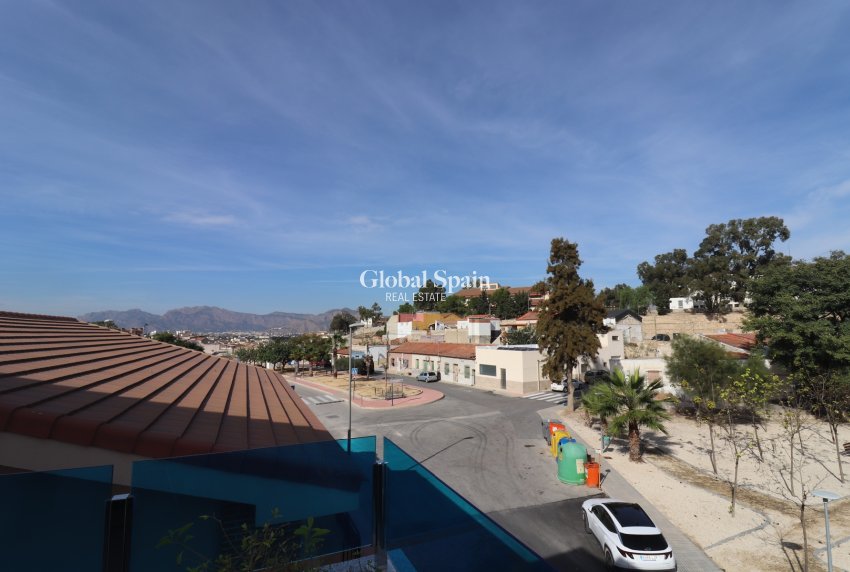 Wiederverkauf - Villa -
BIGASTRO