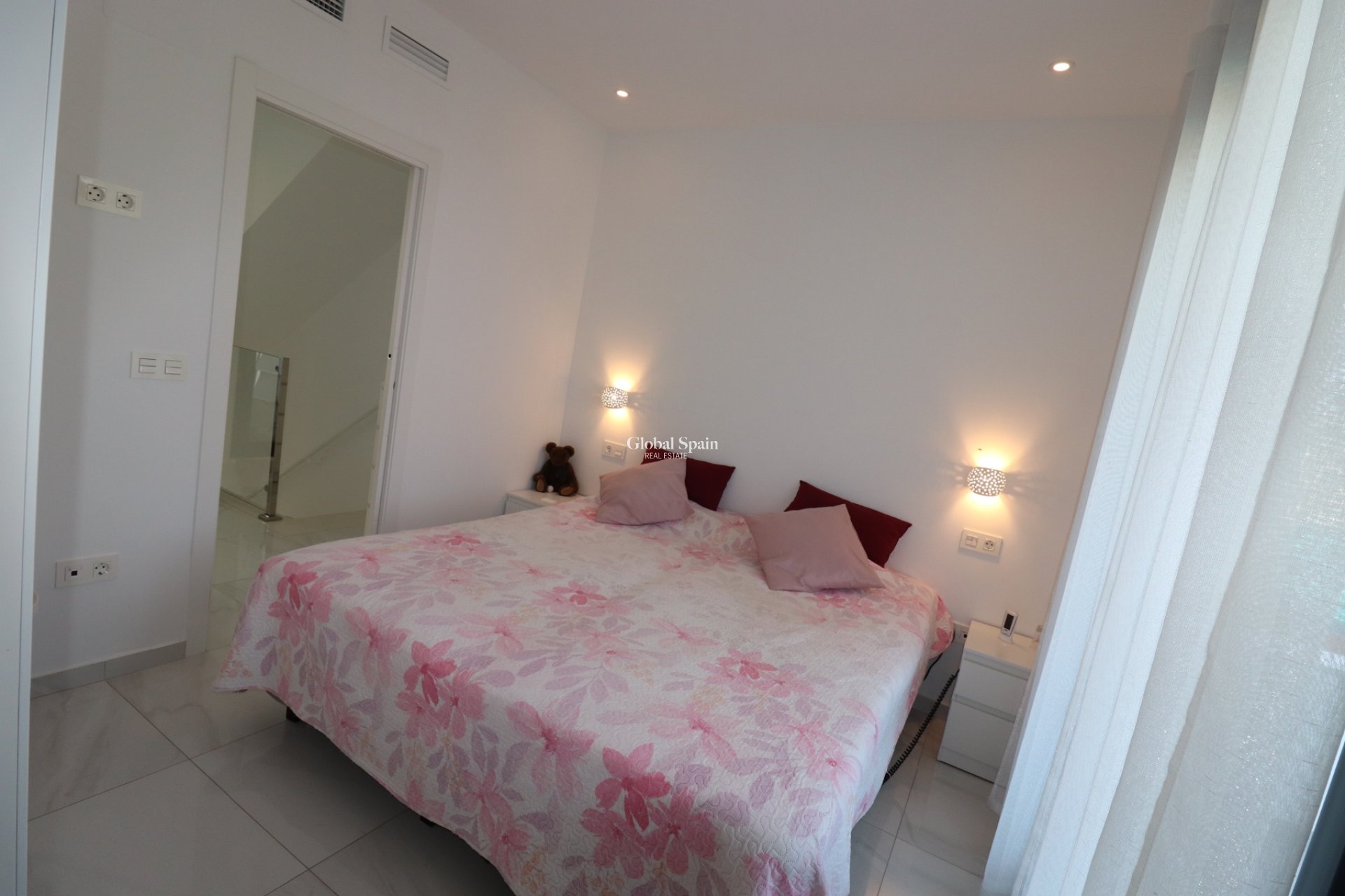 Wiederverkauf - Villa -
BIGASTRO