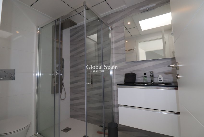 Wiederverkauf - Villa -
BIGASTRO