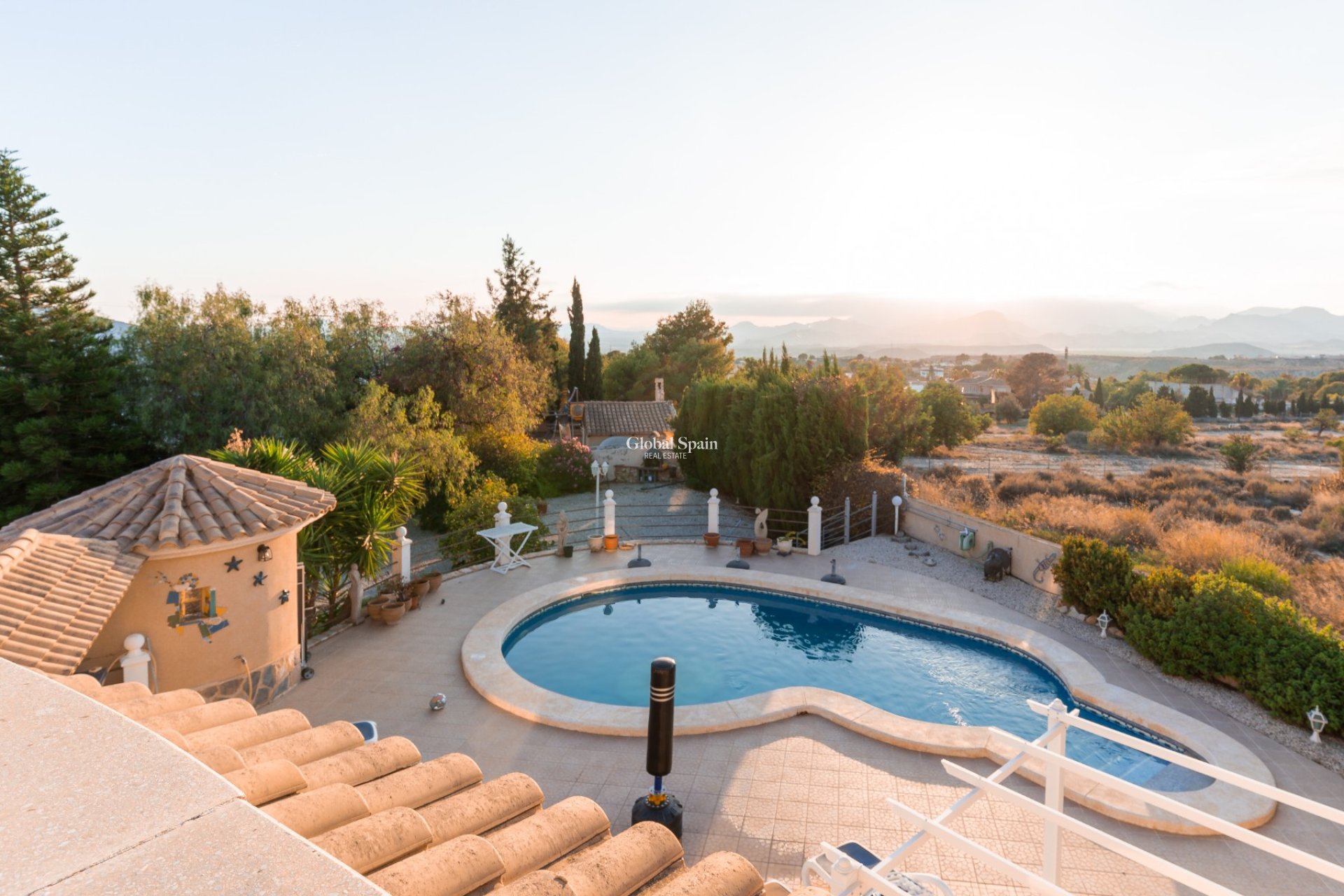 Wiederverkauf - VILLA -
BUSOT - Costa Blanca