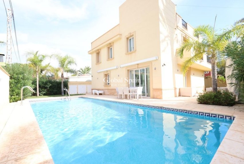 Wiederverkauf - Villa -
CABO ROIG - Costa blanca