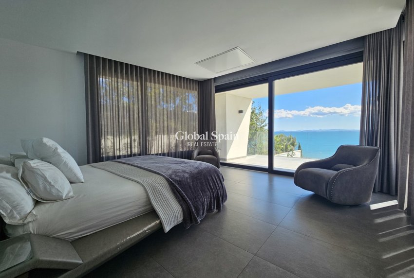 Wiederverkauf - VILLA -
CABO ROIG - Costa Blanca