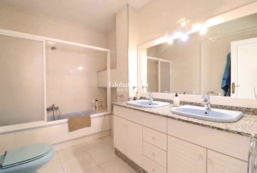 Wiederverkauf - VILLA -
CABO ROIG - Costa Blanca